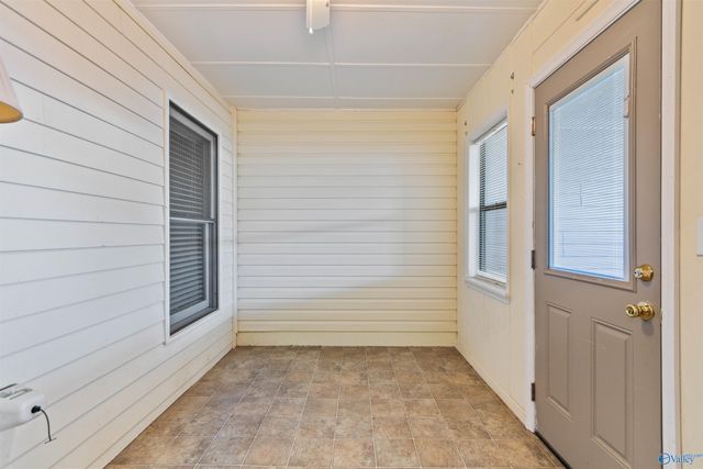 377 Cherry Street NW, Hartselle, AL 35640