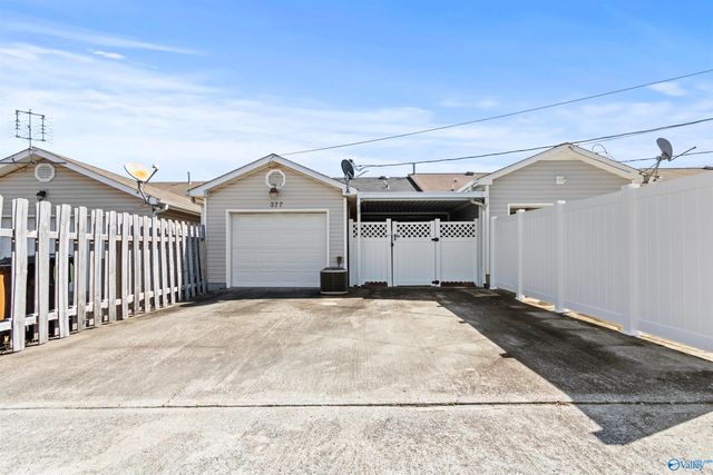 377 Cherry Street NW, Hartselle, AL 35640