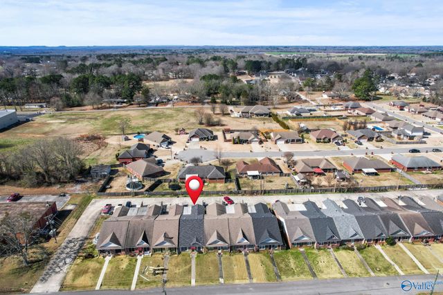 377 Cherry Street NW, Hartselle, AL 35640