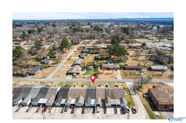 377 Cherry Street NW, Hartselle, AL 35640