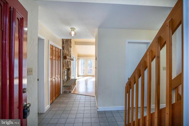 50 TOMS LN, Port Matilda, PA 16870