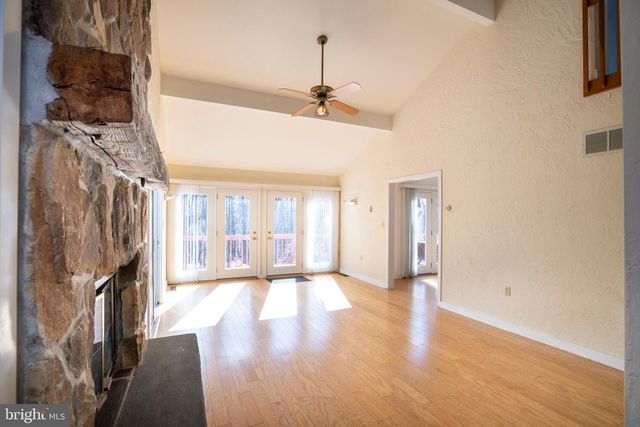 50 TOMS LN, Port Matilda, PA 16870