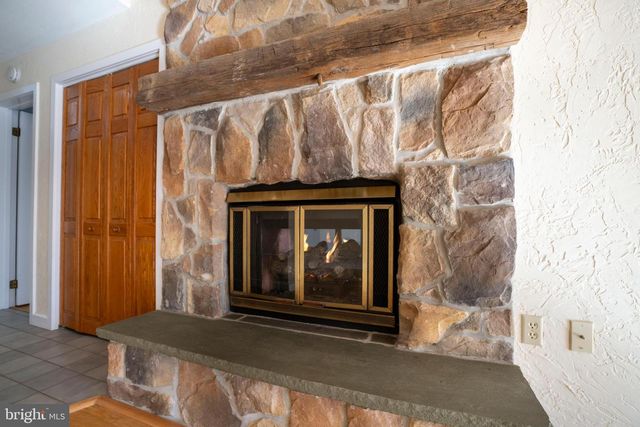 50 TOMS LN, Port Matilda, PA 16870