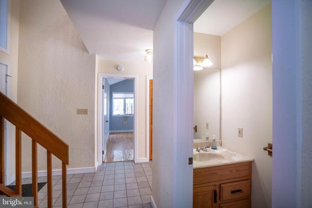 50 TOMS LN, Port Matilda, PA 16870