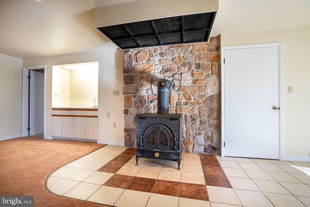 50 TOMS LN, Port Matilda, PA 16870