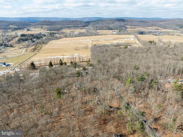 50 TOMS LN, Port Matilda, PA 16870