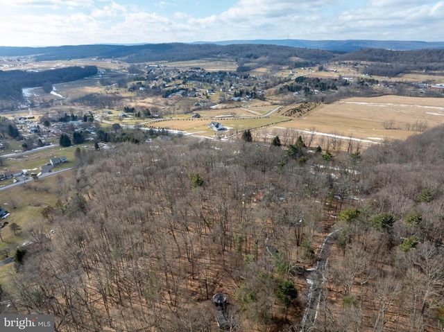 50 TOMS LN, Port Matilda, PA 16870