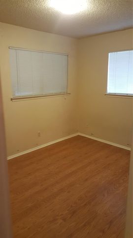 2500 Burleson RD 221, Austin, TX 78741