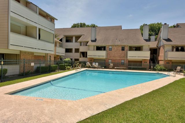 2500 Burleson RD 221, Austin, TX 78741