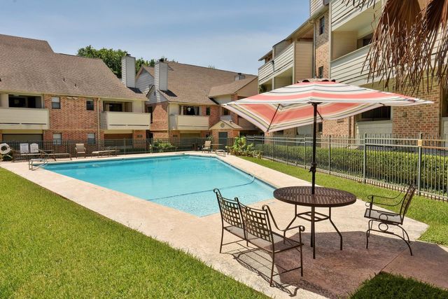 2500 Burleson RD 221, Austin, TX 78741