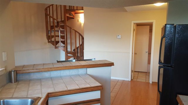 2500 Burleson RD 221, Austin, TX 78741