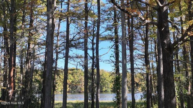 1884 W Lake Shore Drive, Wilmington, NC 28401