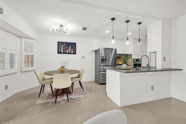 922 Centerwood Drive, Houston, TX 77013