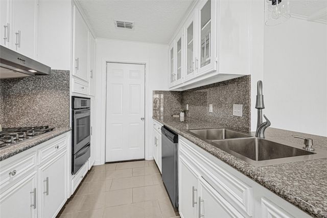 922 Centerwood Drive, Houston, TX 77013