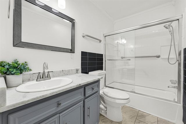 922 Centerwood Drive, Houston, TX 77013