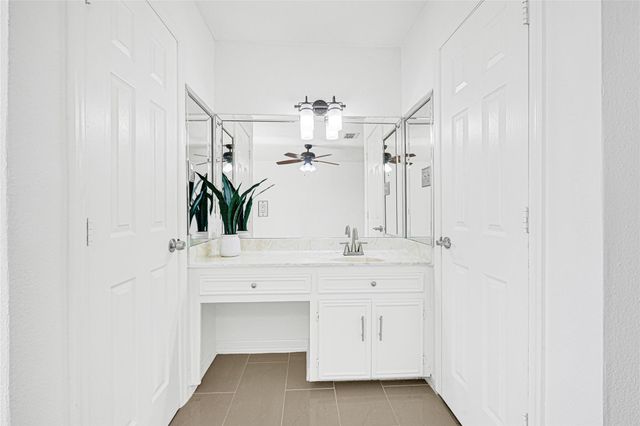 922 Centerwood Drive, Houston, TX 77013