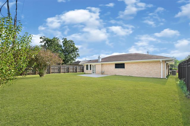 922 Centerwood Drive, Houston, TX 77013