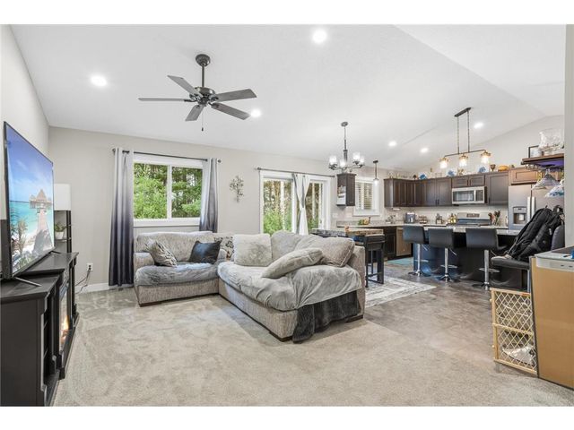 425 Alex Court, Somerset, WI 54025