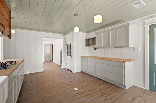 331 W Grand Street, Whitewright, TX 75491