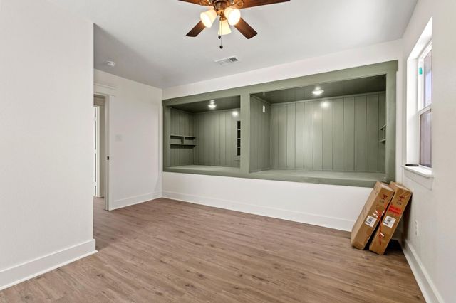331 W Grand Street, Whitewright, TX 75491