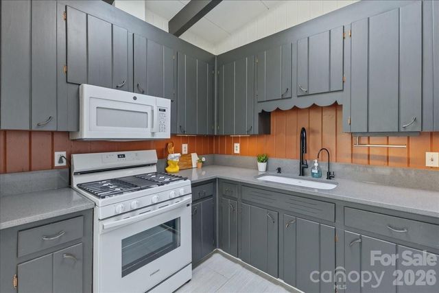 4916 Greenbrook Drive, Charlotte, NC 28205