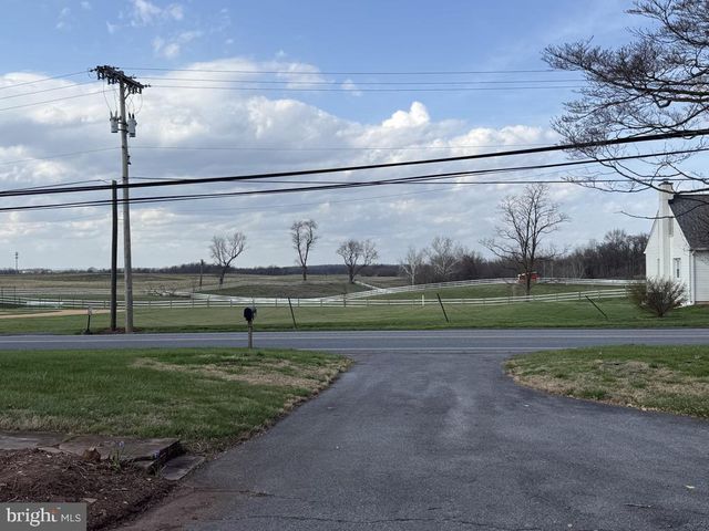 6245 MIDDLEBURG RD, Keymar, MD 21757