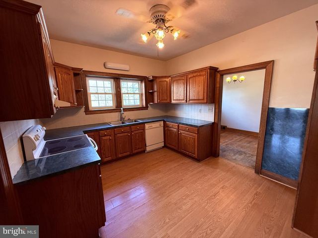 6245 MIDDLEBURG RD, Keymar, MD 21757