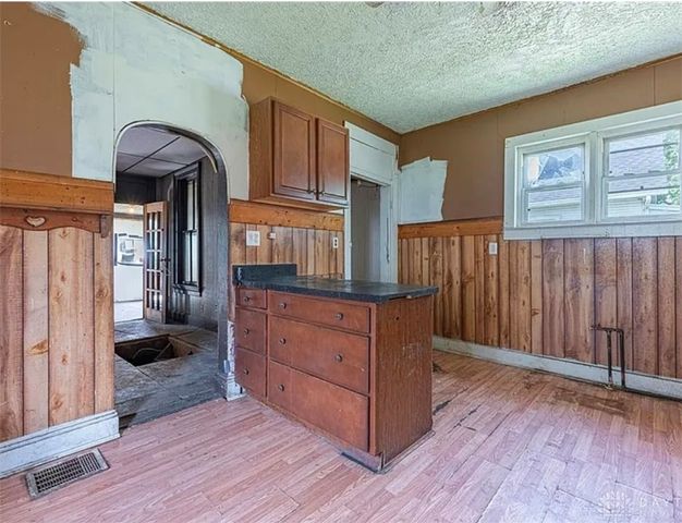 1322 Linden Avenue, Springfield, OH 45505