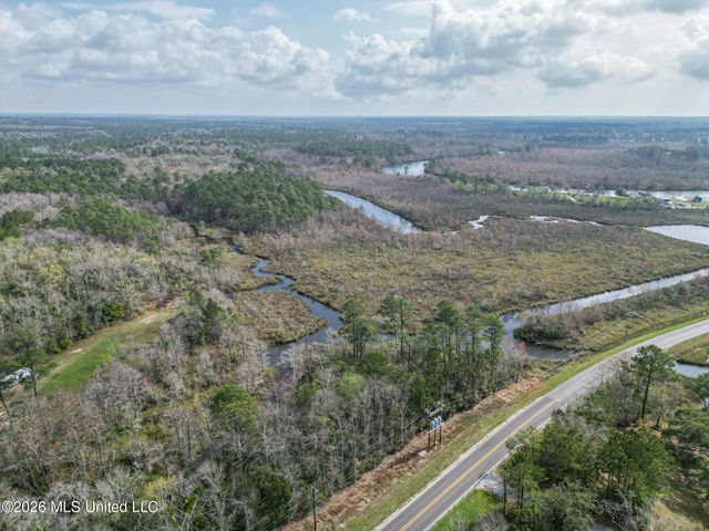 Menge Avenue, Pass Christian, MS 39571