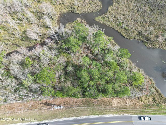 Menge Avenue, Pass Christian, MS 39571