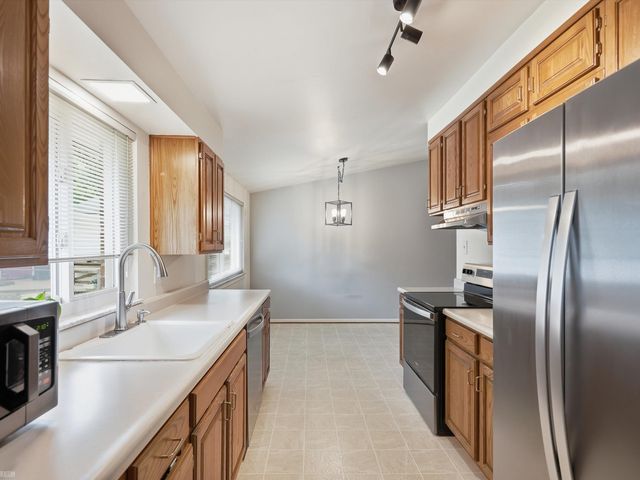 429 W Bloomfield Avenue, Royal Oak, MI 48073