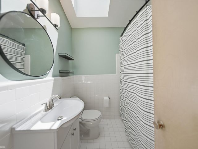 429 W Bloomfield Avenue, Royal Oak, MI 48073