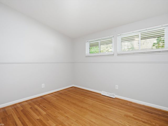 429 W Bloomfield Avenue, Royal Oak, MI 48073