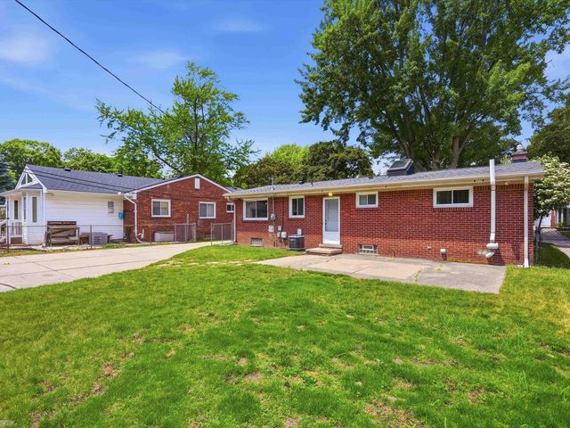429 W Bloomfield Avenue, Royal Oak, MI 48073