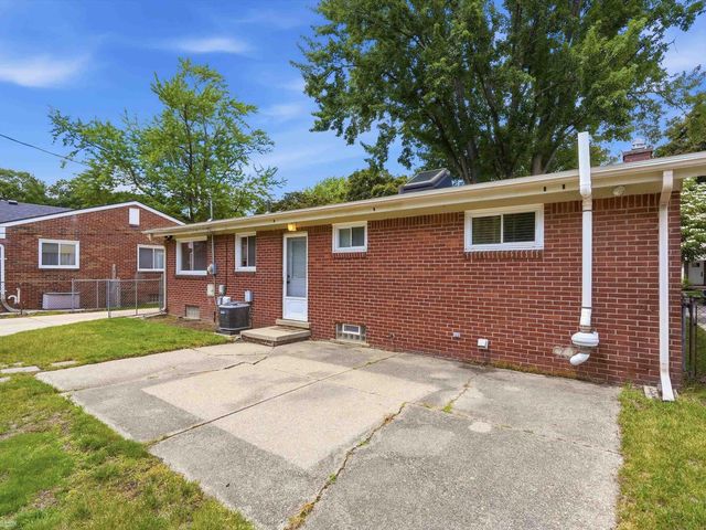 429 W Bloomfield Avenue, Royal Oak, MI 48073