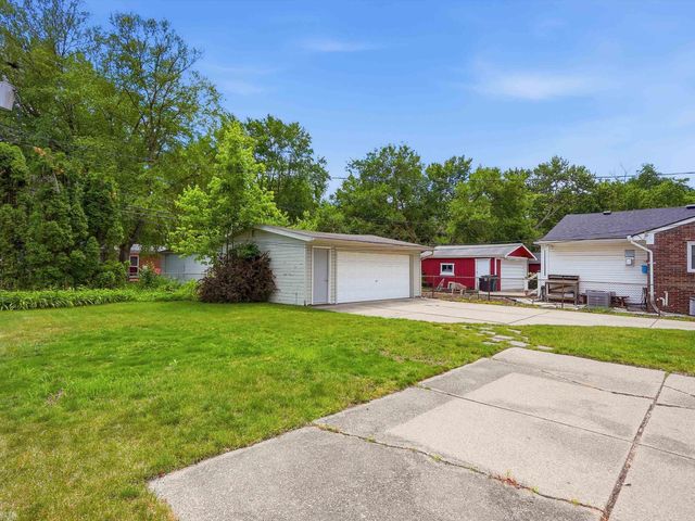 429 W Bloomfield Avenue, Royal Oak, MI 48073