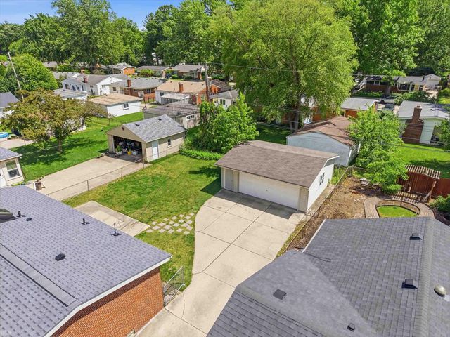 429 W Bloomfield Avenue, Royal Oak, MI 48073