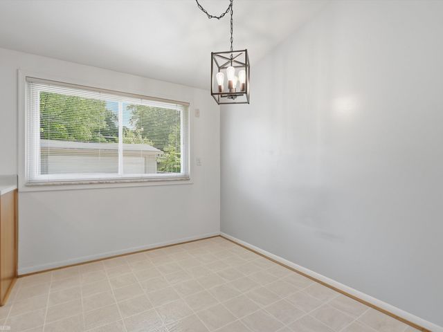 429 W Bloomfield Avenue, Royal Oak, MI 48073