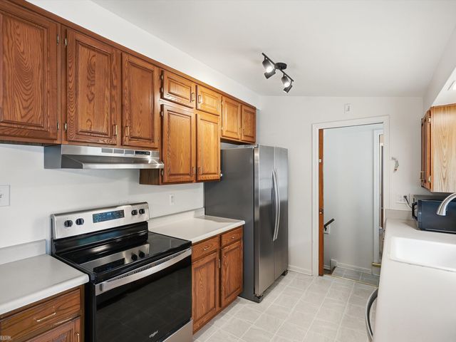 429 W Bloomfield Avenue, Royal Oak, MI 48073