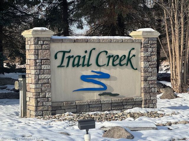 23150 Waterview Drive, New Boston, MI 48164