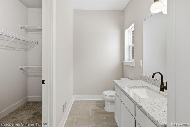 23150 Waterview Drive, New Boston, MI 48164