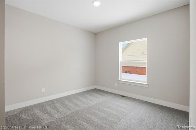 23150 Waterview Drive, New Boston, MI 48164