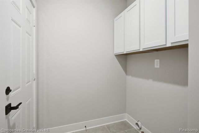 23150 Waterview Drive, New Boston, MI 48164