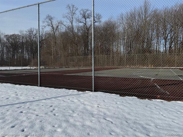 23150 Waterview Drive, New Boston, MI 48164