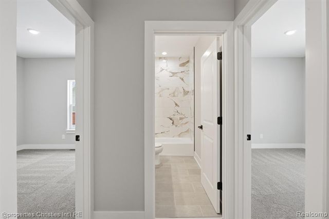 23150 Waterview Drive, New Boston, MI 48164