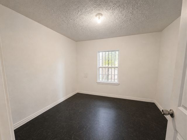 1309 S Riverside Drive, Fort Worth, TX 76104
