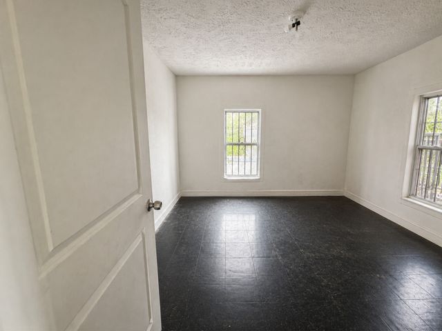 1309 S Riverside Drive, Fort Worth, TX 76104