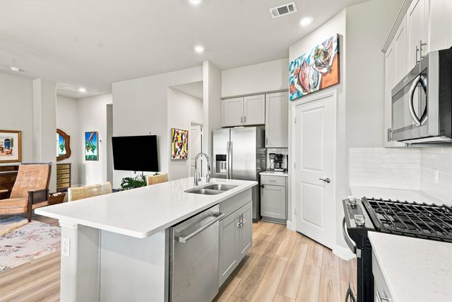 5525 Summit Creek Road, Fort Worth, TX 76126