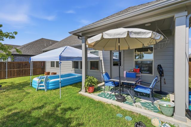 5525 Summit Creek Road, Fort Worth, TX 76126
