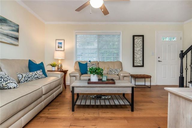 6940 Roswell Road B4, Sandy Springs, GA 30328